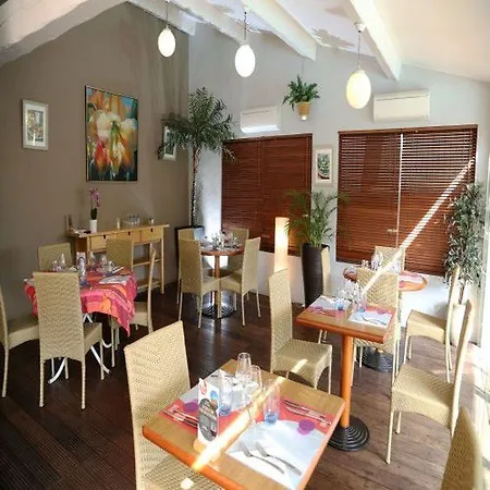 Ξενοδοχείο Campanile 3*