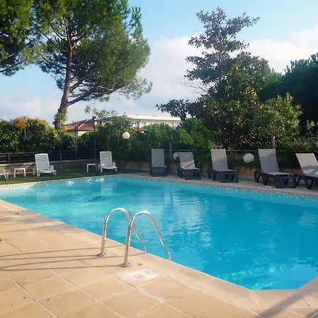 Campanile 3* Antibes